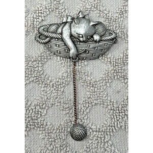 Vintage JJ JONETTE Signed Pewter Kitty‎ Cat & Mouse Articulated Brooch Pin